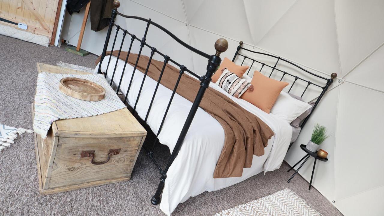 Luxury Dome With Private Wood-Fired Hot Tub Hotel Oxford Exterior photo